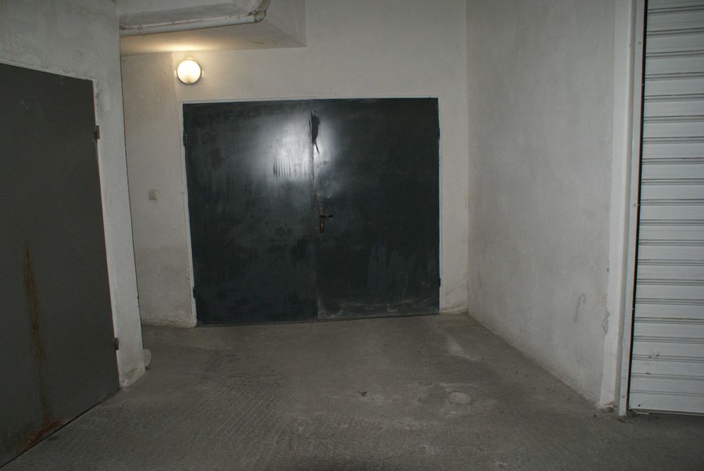 Продава се Гараж / Паркомясто в Сливен, Център - 19 кв.м за 1316 €/кв.м - Снимка #3