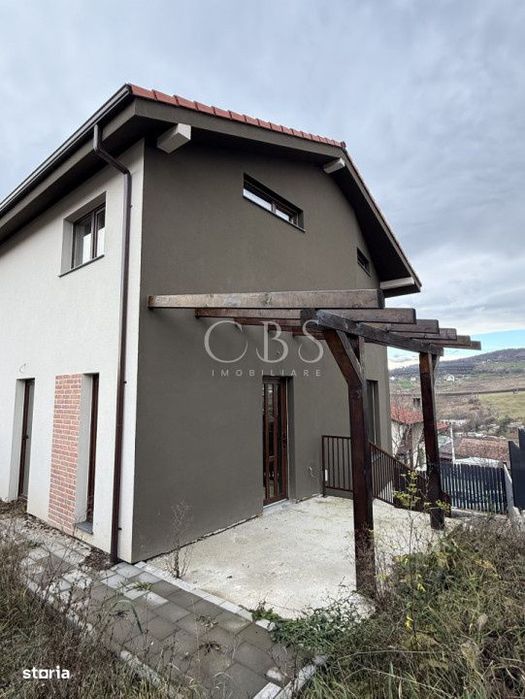 EXCLUSIVITATE !! COM 0% !! De vanzare duplex 4 cam 160 mpu D+P+E str O