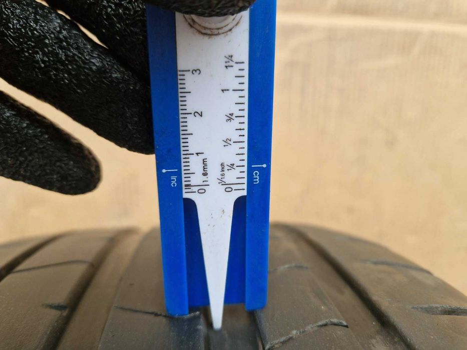2 Pirelli R21 255/35 Летни гуми  DOT4222