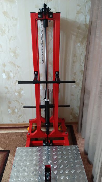 Тренажер для ног. Тренажер для приседаний.