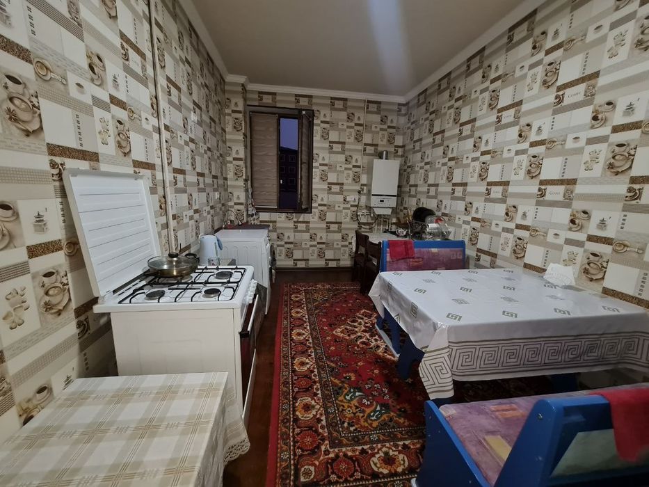 Центрда 3хонали квартира.