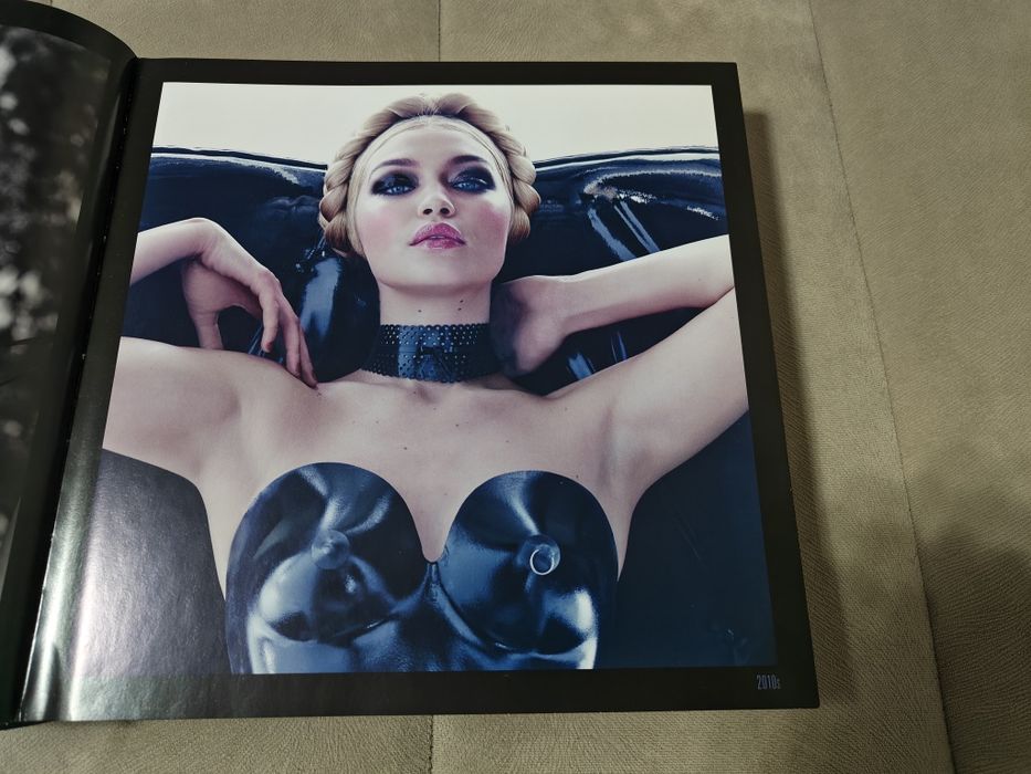 Pirelli calendar, 50 years and more. Editie limitată!