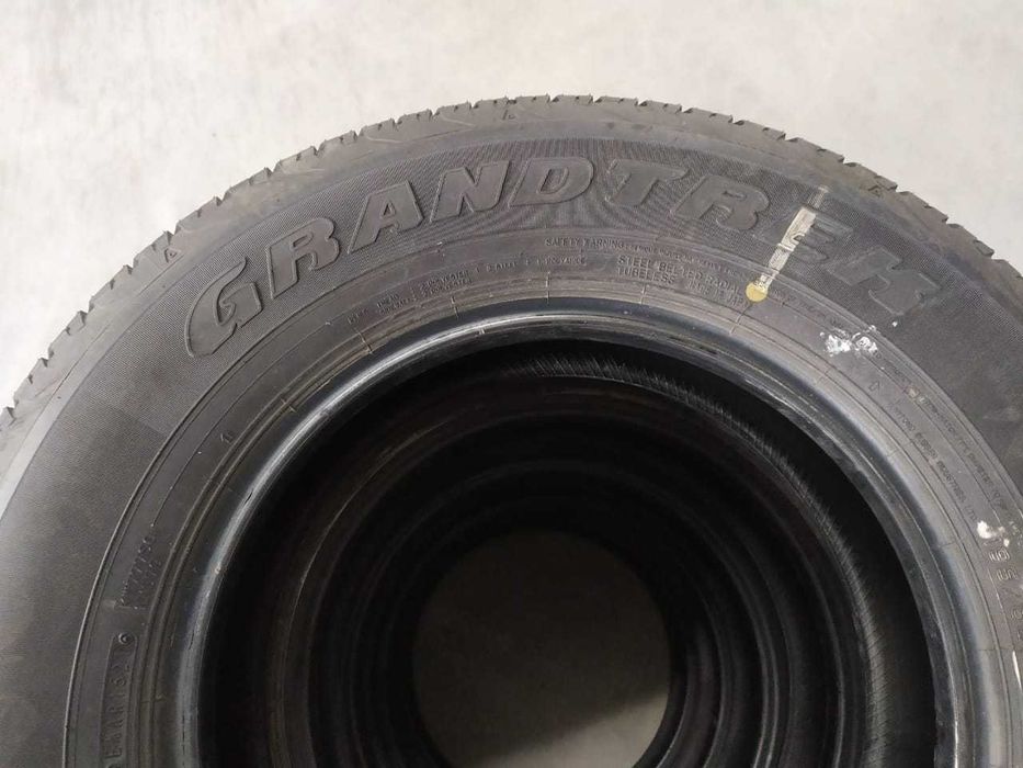 Продам автошины Dunlop Grandtrek