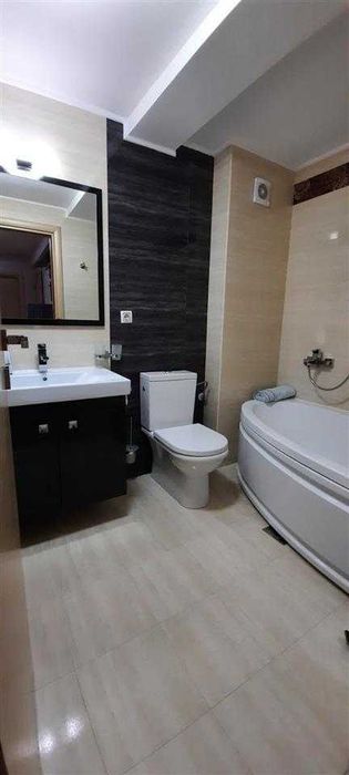 Дава се под наем Двустаен апартамент в Бургас, Изгрев - 60 кв.м за 204 € - Снимка #2