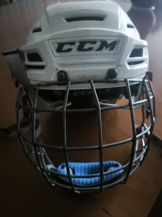 Хоккейная форма.