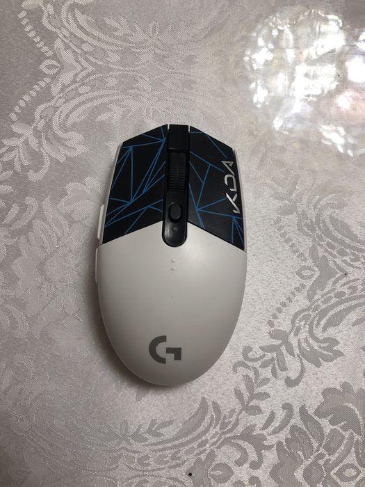 Мышка Logitech почти новый без царапин