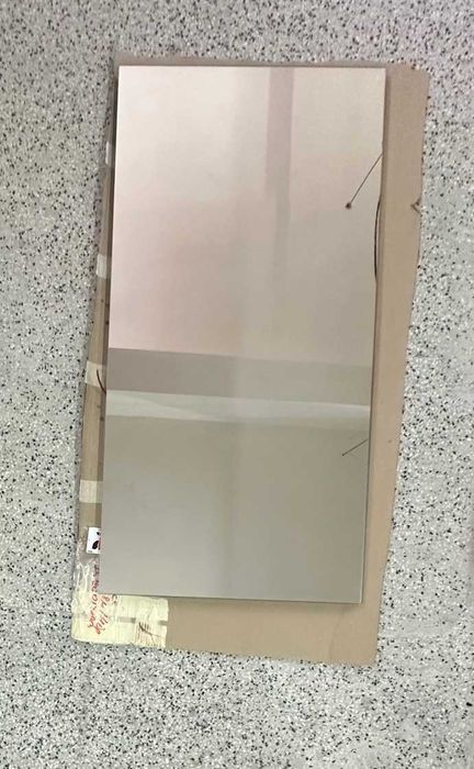 Дизайнерско огледало с LED 60×129 см – вертикално, модерно, изчистено