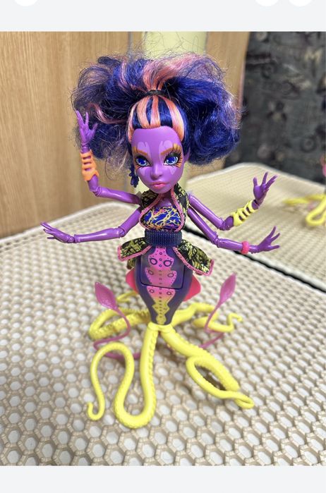 Продаммкукол монстр хай!