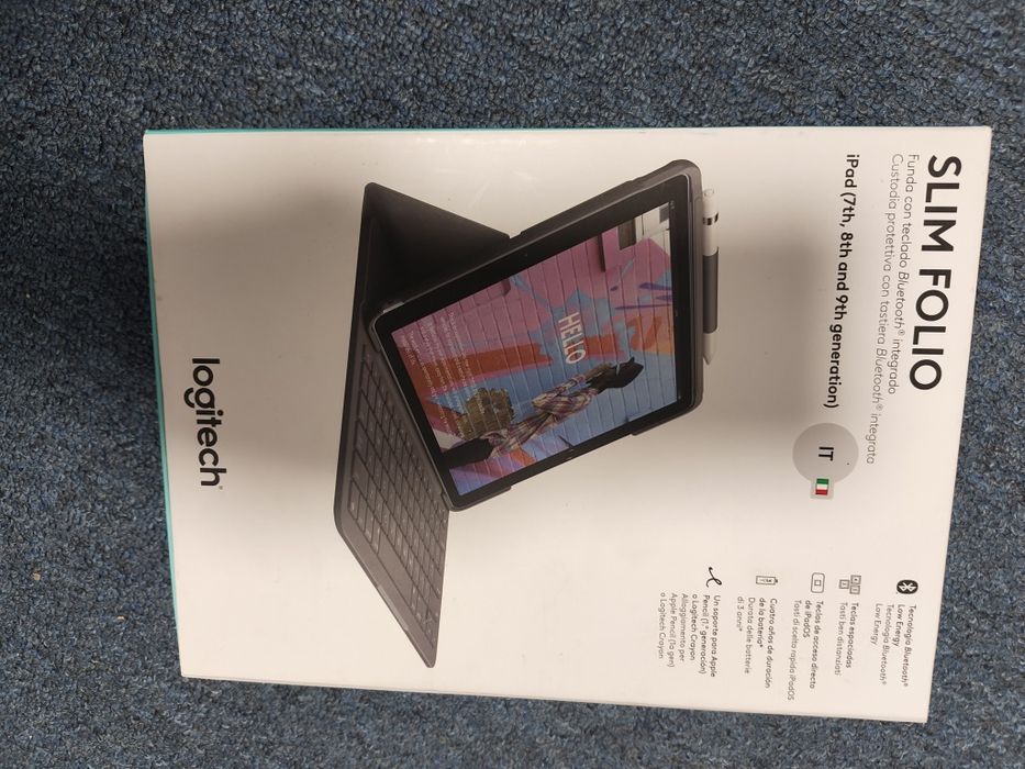 Husa cu tastatura Logitech Ipad 7, 8, 9, 10.2 inch