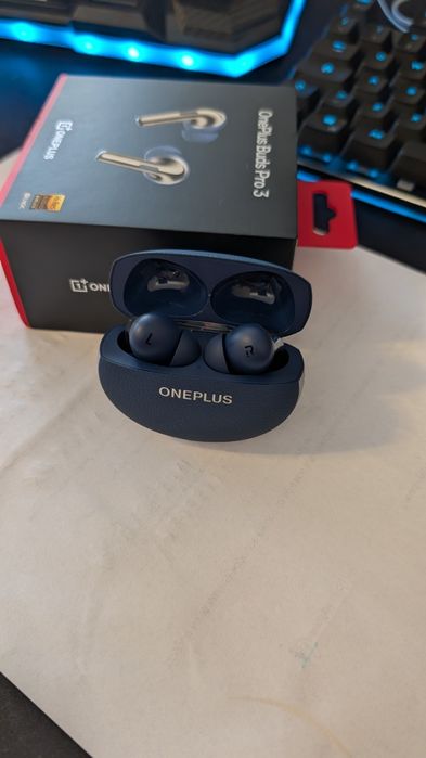 OnePlus buds 3 Pro