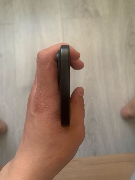 Продам iphone 15 128гб