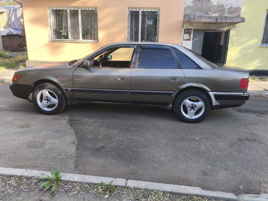 Продам Ауди 100 с4