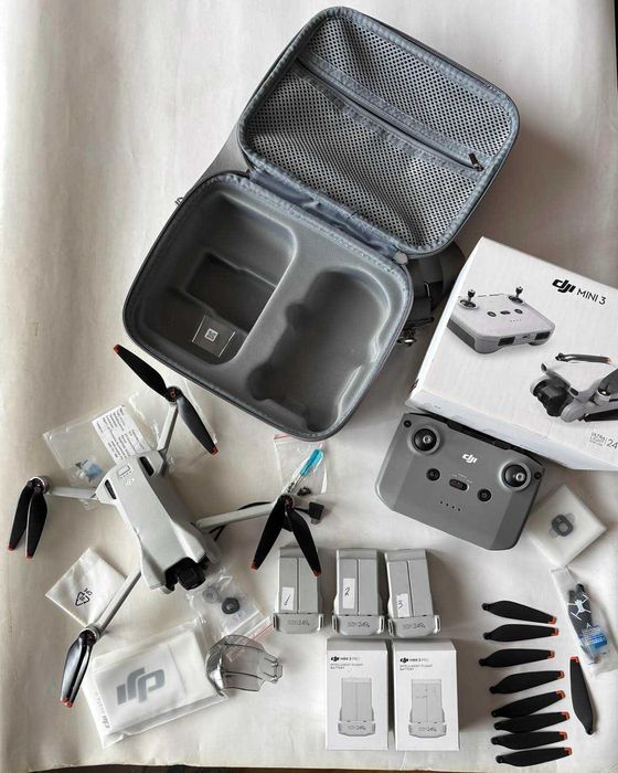 Дрон DJI Mini 3 + 3 батерии + чанта + CPL филтър