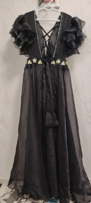 Женская платье, чёрная.