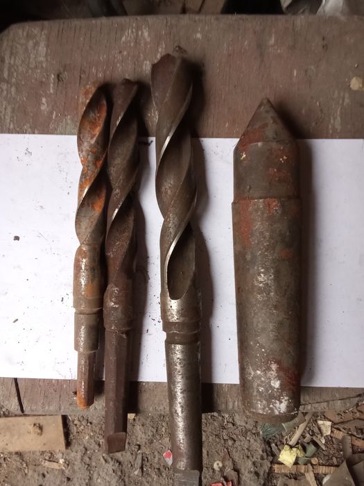 Сверла. Замок. Т