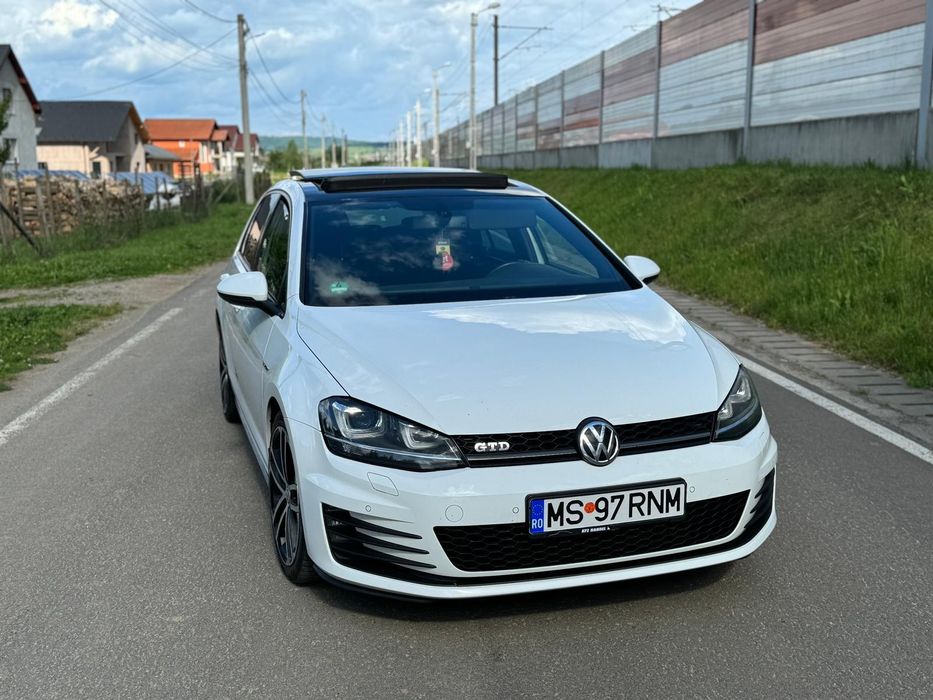 Golf 7 GTD / DSG / Sport&Sound / Panoramic