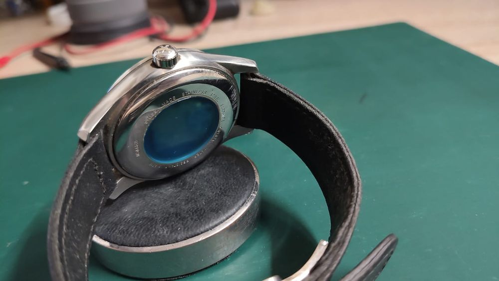 Продам часы Швейцарские