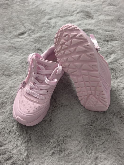 Adidași Skechers nr 29