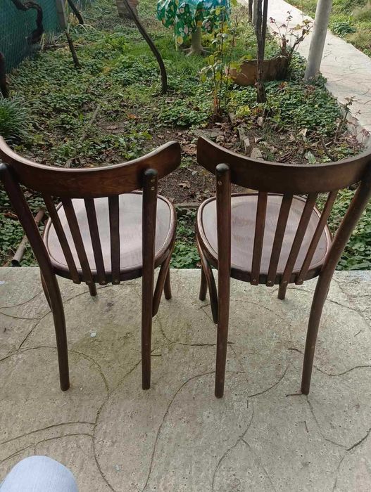 Комплект четири стола имитация на "Тонет" Много добро състояние.