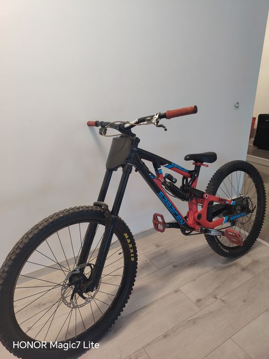Bicicleta Downhill - Saracen Myst Pro