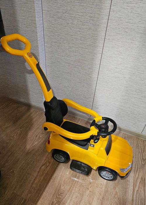 Продам детскую машинку