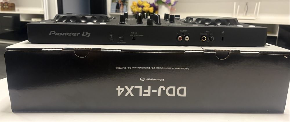 Vand Consola Pioneer DDJ-FLX 4