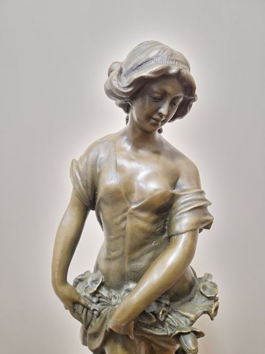 Превъзходна антикварна френска бронзова фигура скулптура