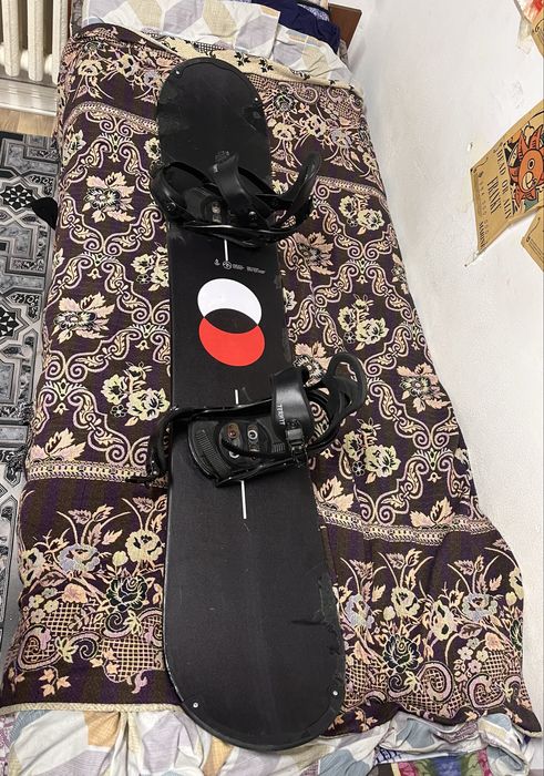 Продается сноуборд с ботинкой!