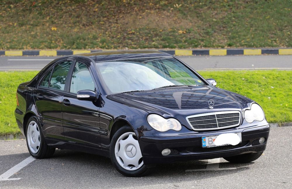 Mercedes W203 C240 V6  2.6 benzina 170CP 33.000Km  Varianta Classic