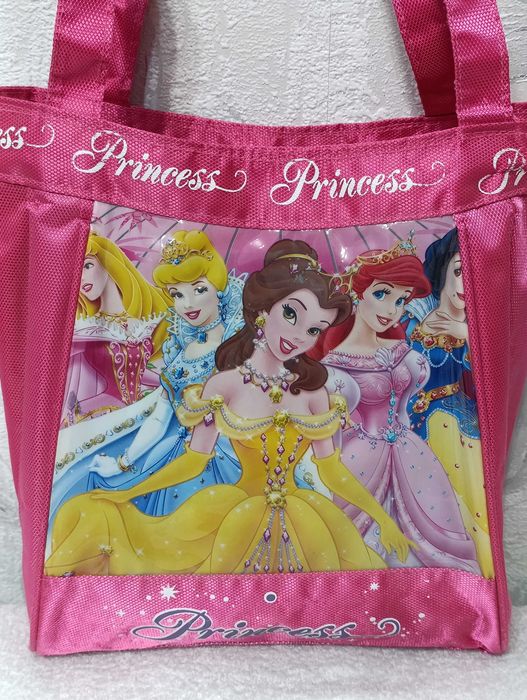 Розовая сумка для девочки.