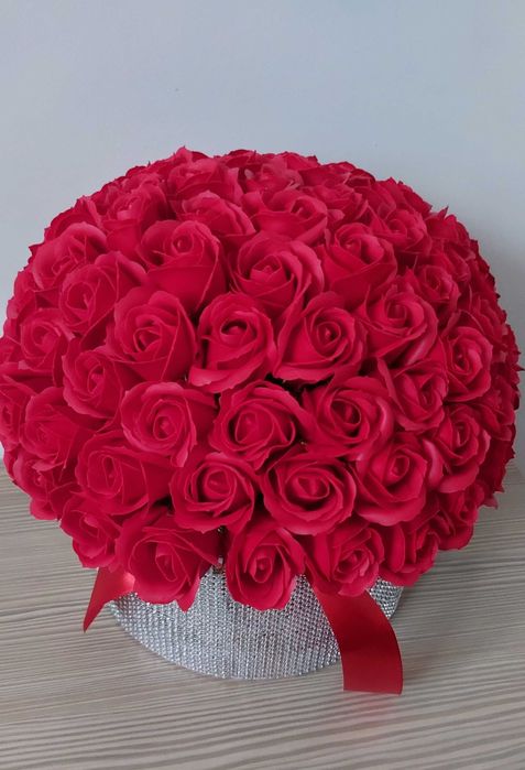 Aranjament 101 TRANDAFIRI + felicitare