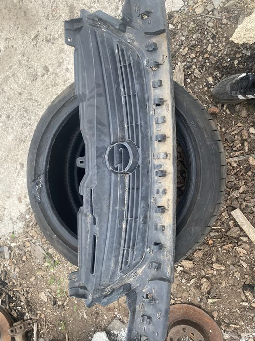 Предна решетка opel corsa