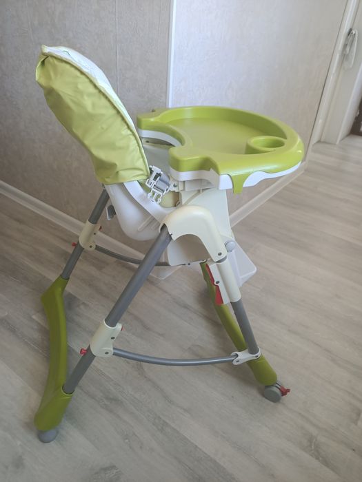 Продам детский столик