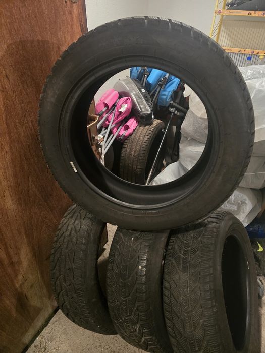 De vanzare 3 seturi anvelope !