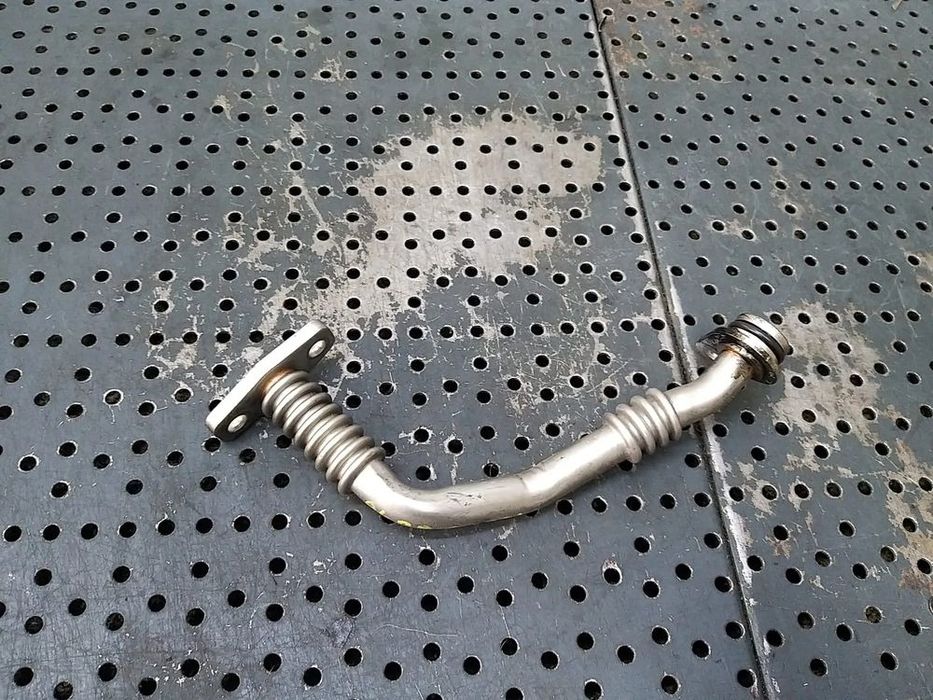 Conducta retur ulei 2.0 tdi audi a4 b9 8w 04l145736h