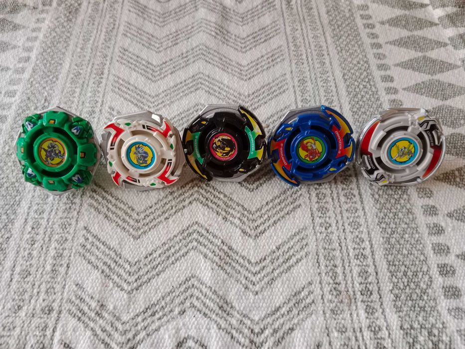 Beyblade X Takara Tomy - 5 Beyblade-uri plastic gen X-Over Project 25th Anniversary