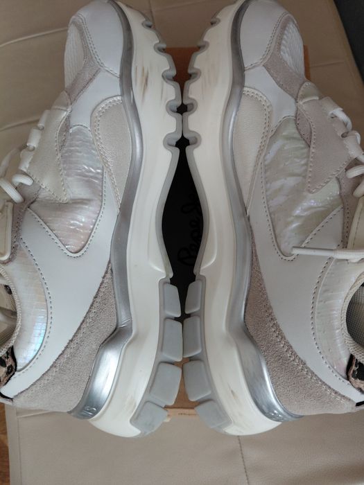 Дамски маратонки номер 39