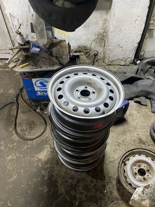 Продам диски камри ниссан р17