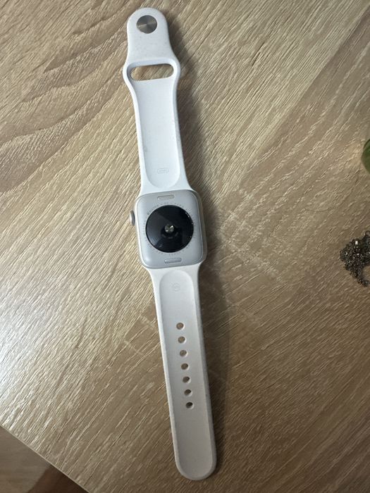 Продам Apple Watch Watch SE 2 gen GPS