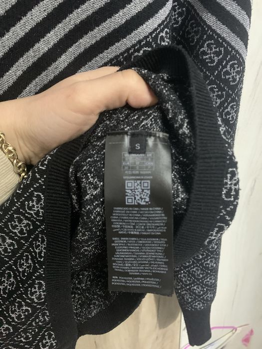 Guess пуловер, запазен, оригинален