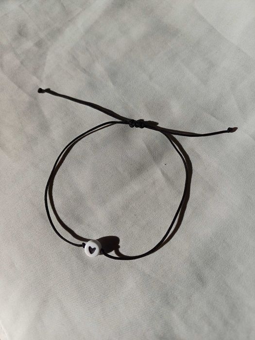 Браслет из черной нитки [как из пинтерест]