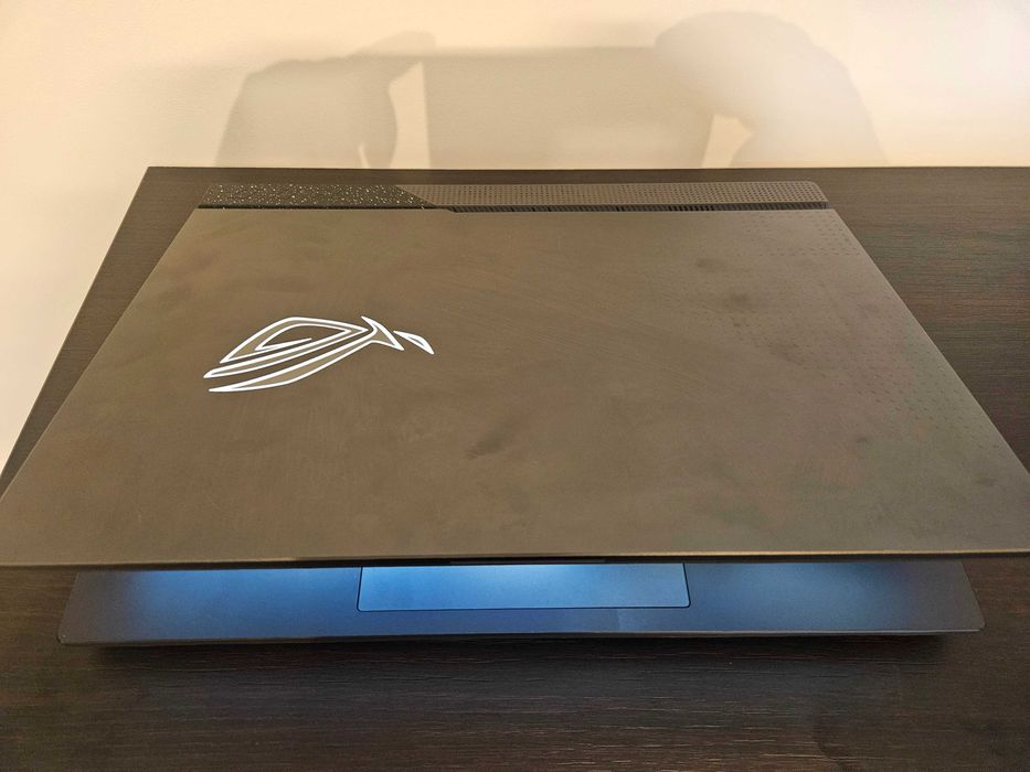 Asus Rog Strix G15 G513R, AMD Ryzen 9 3.30 GHz, 32 gb RAM, 1tb + 1tb SSD, Nvidia Geforce RTX 3070 TI 8GB