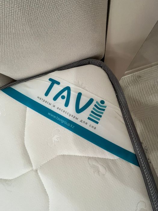 Кровать двухспальная