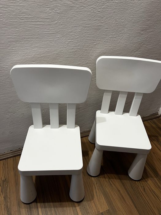 doua scaune mammut ikea albe stare foarte buna