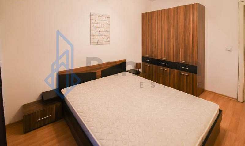 Двустаен апартамент под наем в Центъра