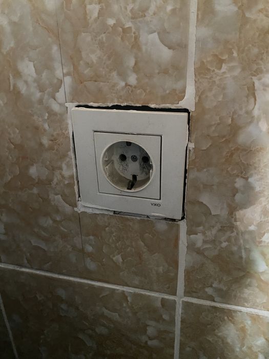 Розетки и включатели