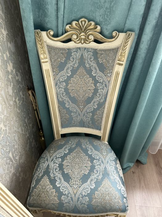 Продам стол со стульями