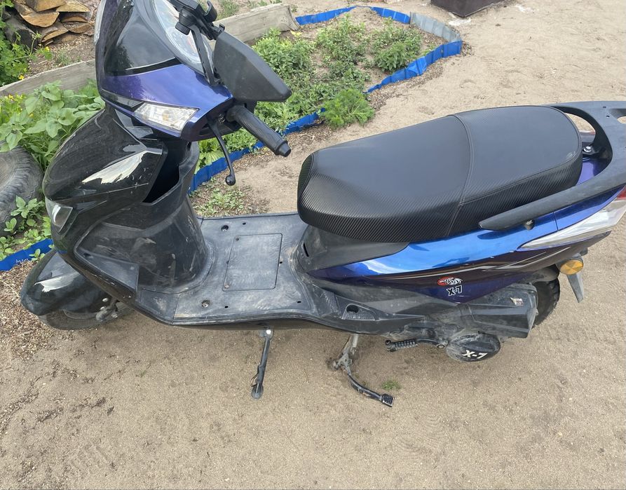 Продам скутер М8