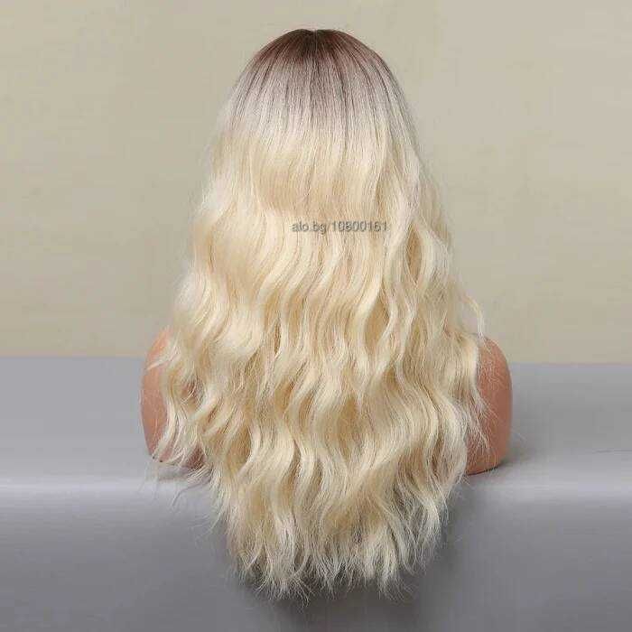 Светло руса омбре чуплива перука 60 см с тъмни корени и бретон