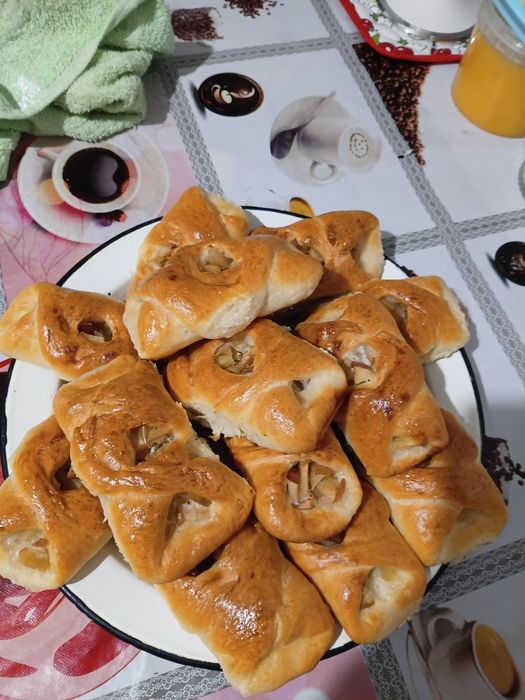 Свежая выпечка к чаю